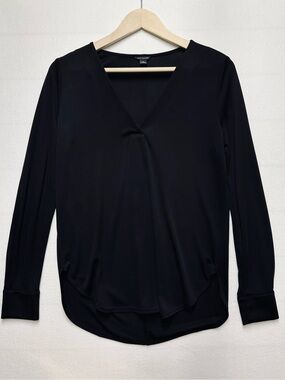 Ann Taylor Women’s XS Black V‑Neck Pleated‑Front Blouse • P2P 19”